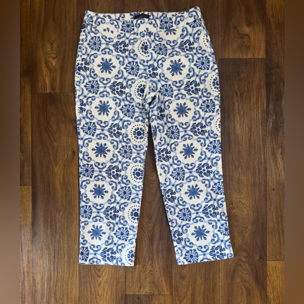 Talbots Blue and White Tile-Print Cropped Pants